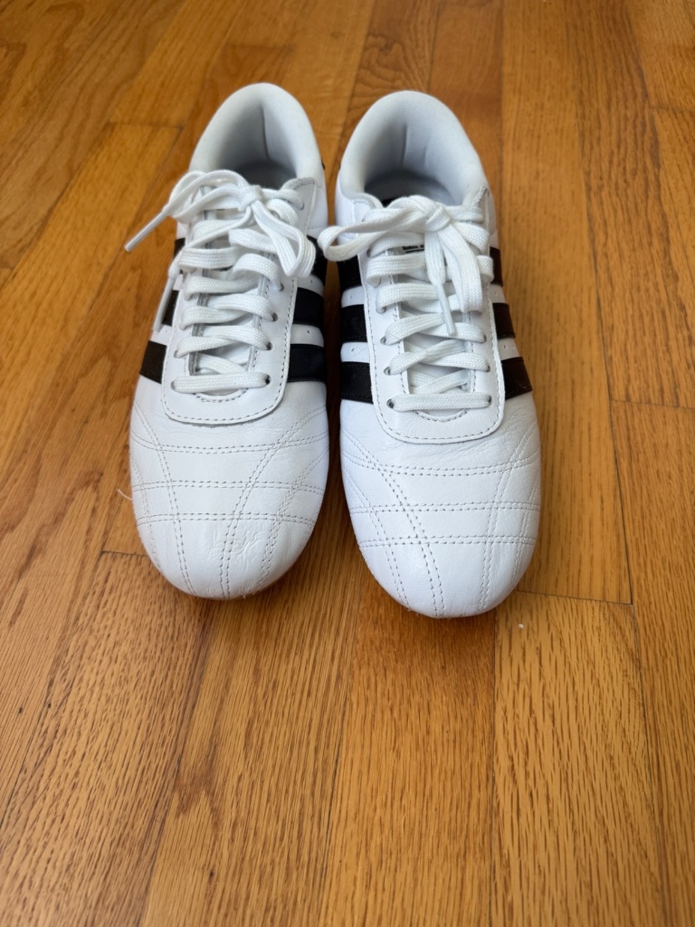 Women’s sz 8 Addidas Taekwondo black & white leather sneakers EUC - Picture 3 of 7